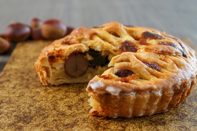 下伊那関さんのもぎたてリンゴのパイ【カーベカイザー】 | カーベ